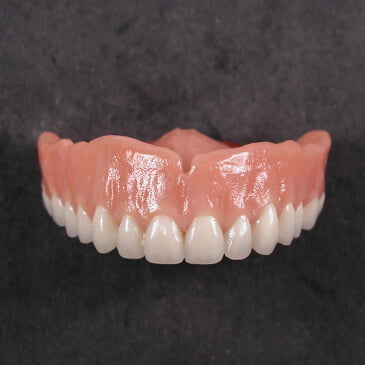 دندان-مصنوعی-با-ظاهر-طبیعی